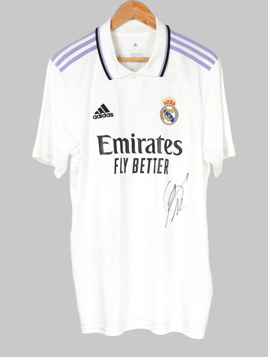Real Madrid Home Shirt 2022/23 Signed Camavinga 12 with COA (L)