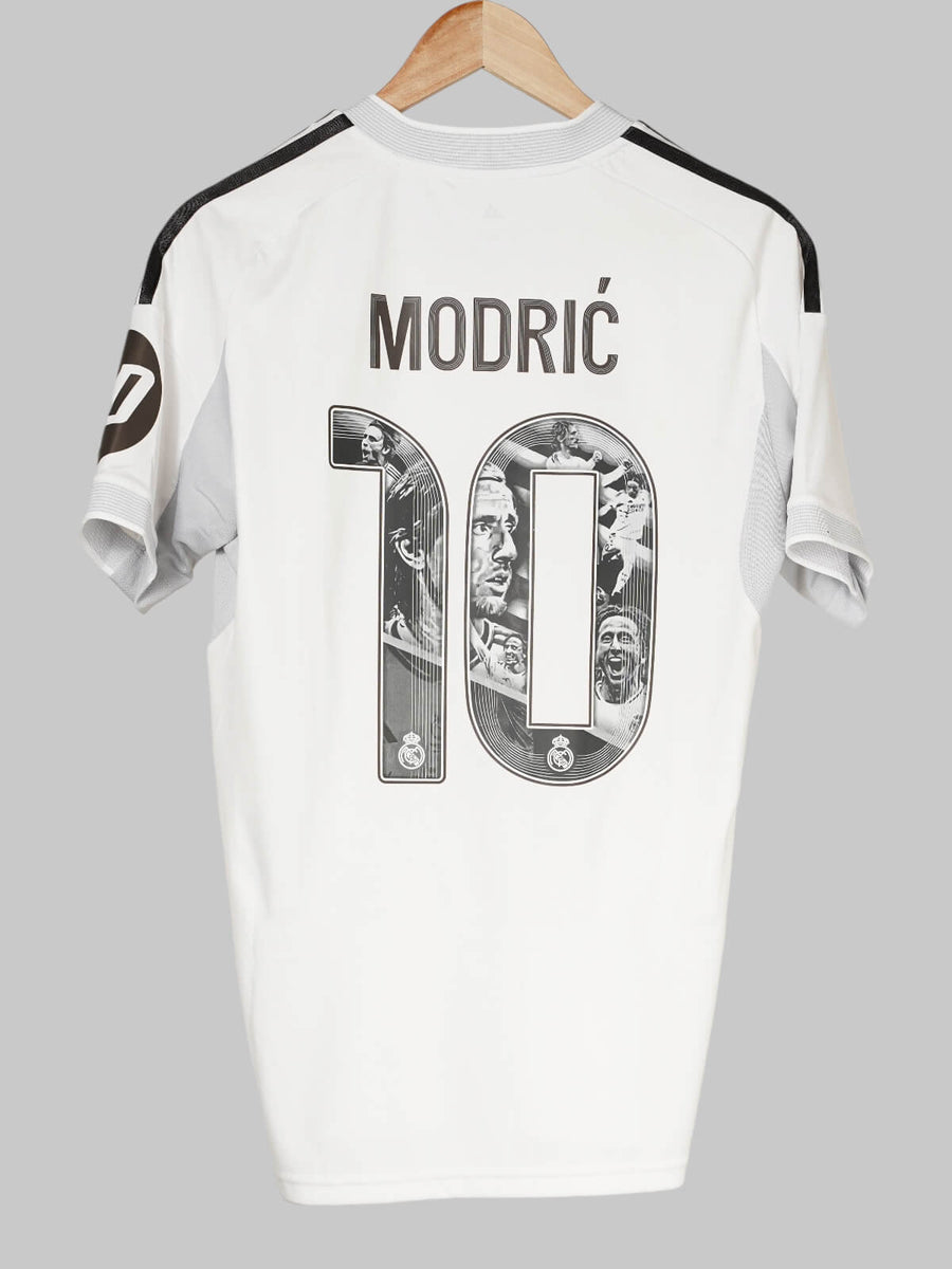 Real Madrid Home Shirt 2025/26 Modric 10 (S)