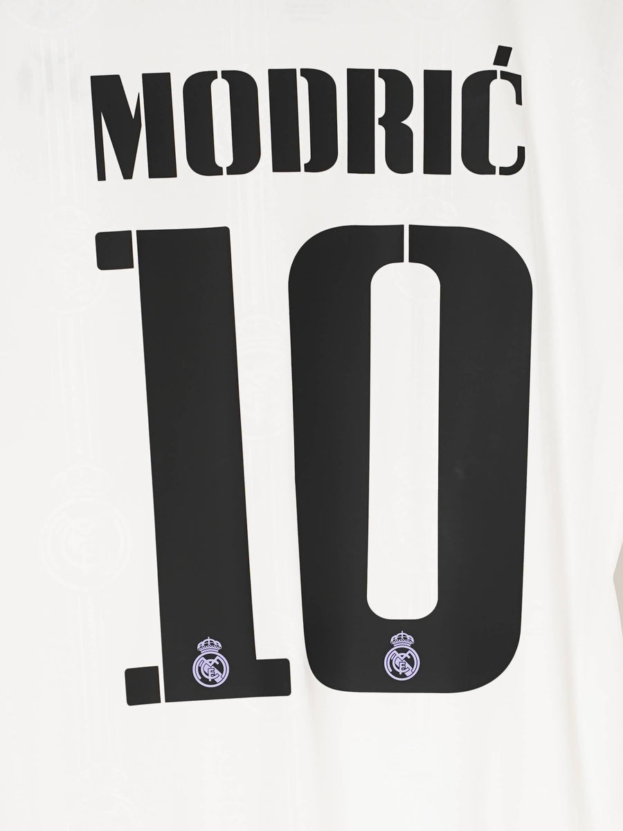 Real Madrid Home Shirt L/S 2022/23 Modric 10 (L)