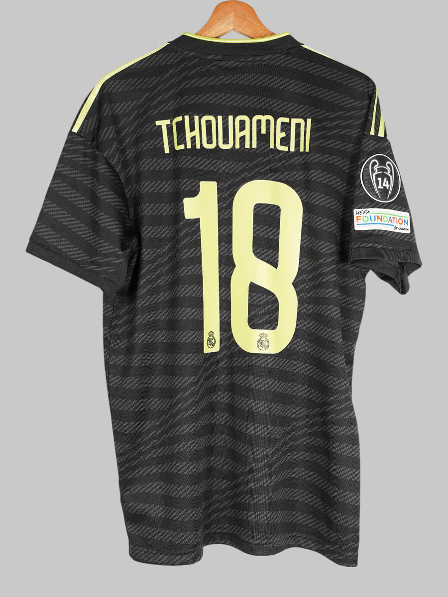 Real Madrid Third Shirt 2022/23 Tchouameni 18 (L)