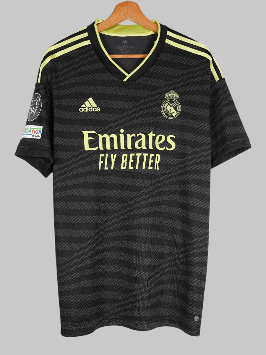 Real Madrid Third Shirt 2022/23 Tchouameni 18 (L)