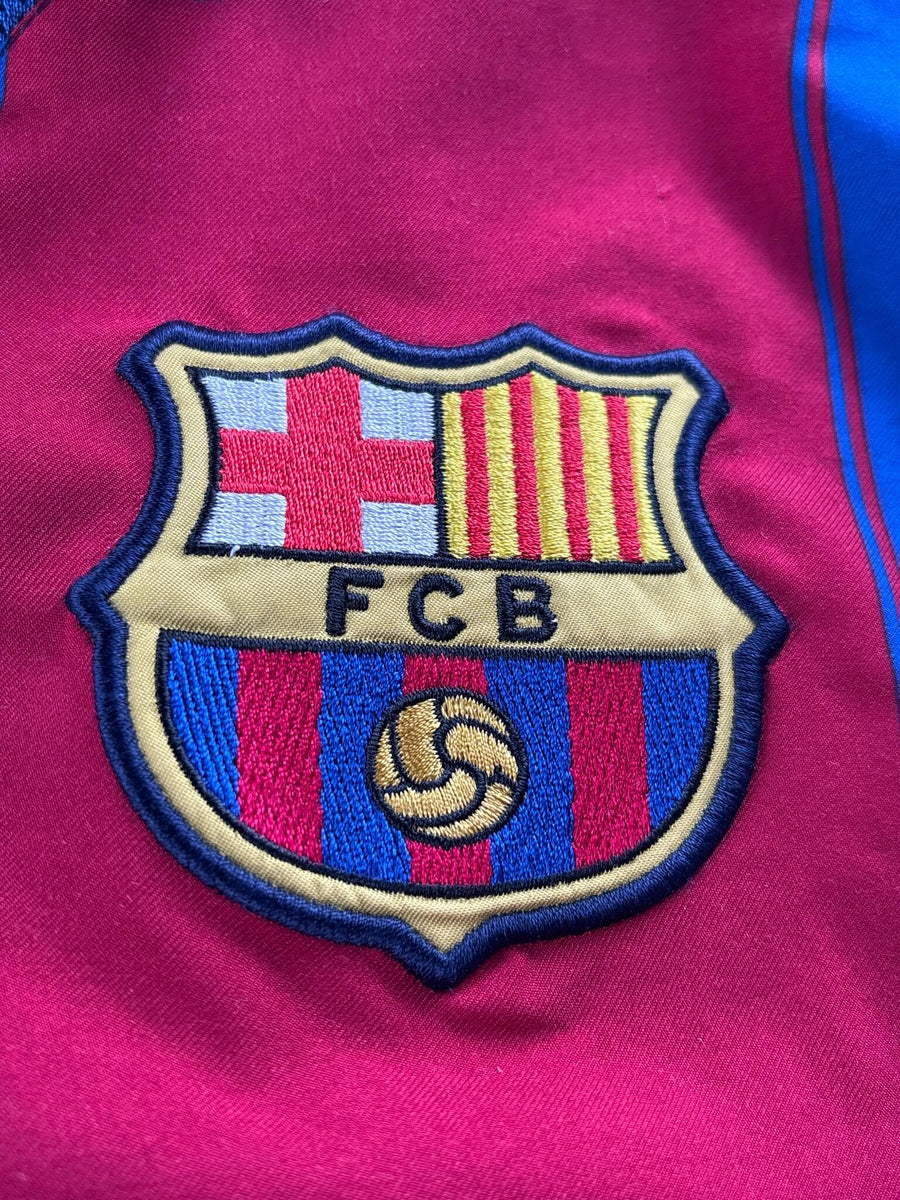 2003/4 Barcelona Ronaldinho #10 Home Shirt (L)