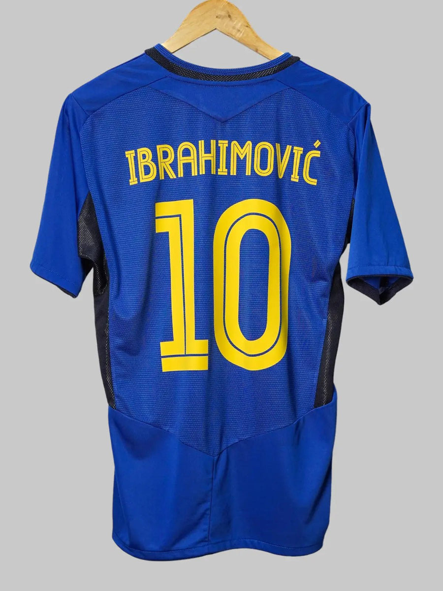 Sweden Away Shirt 2005/06 Ibrahimovic 10 (M)