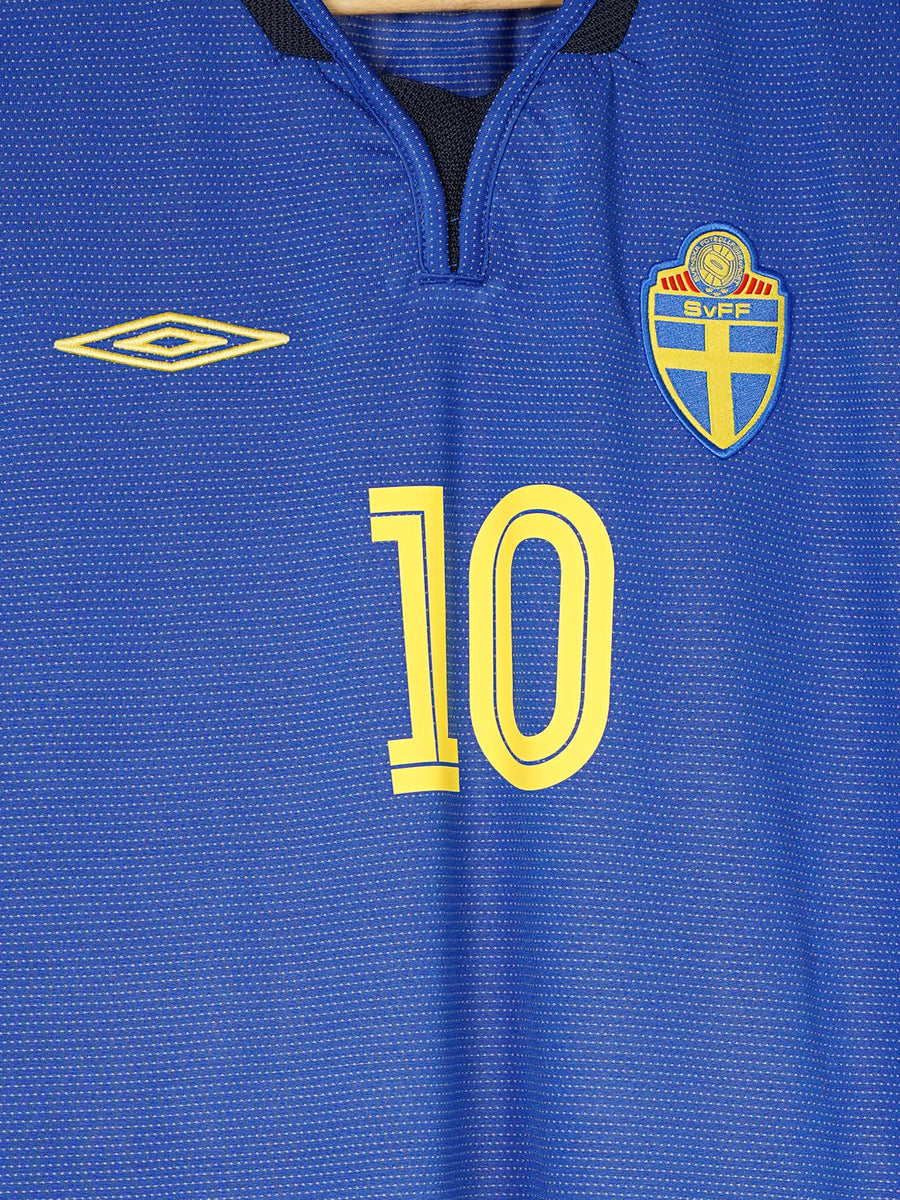 Sweden Away Shirt 2005/6 Ibrahimovic 10 (L)