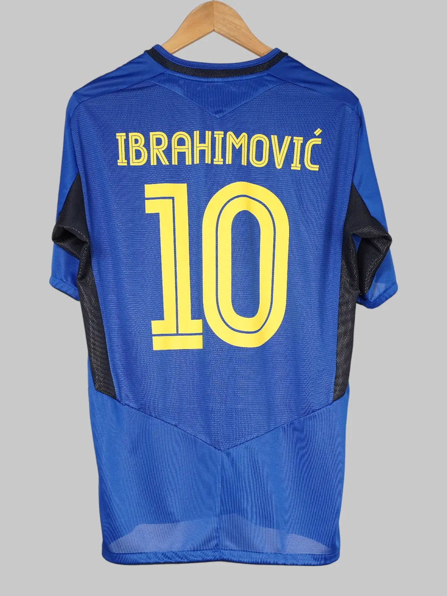 Sweden Away Shirt 2005/6 Ibrahimovic 10 (L)