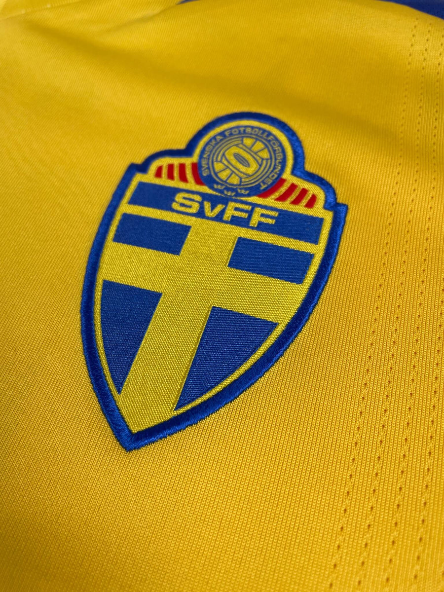 Sweden Home Shirt 2008/9 Ibrahimovic 10 (XL)