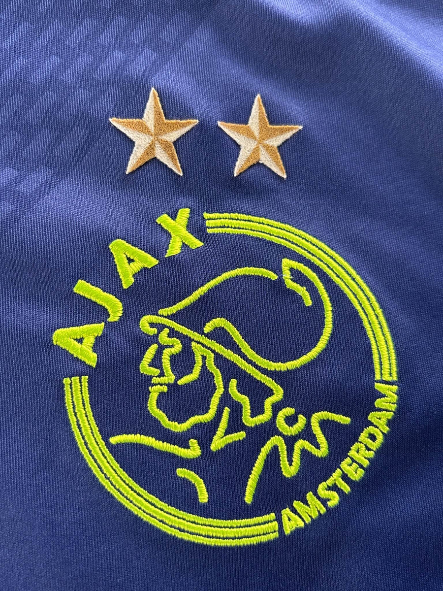 2010/11 Ajax Suarez #16 Away Shirt (L)