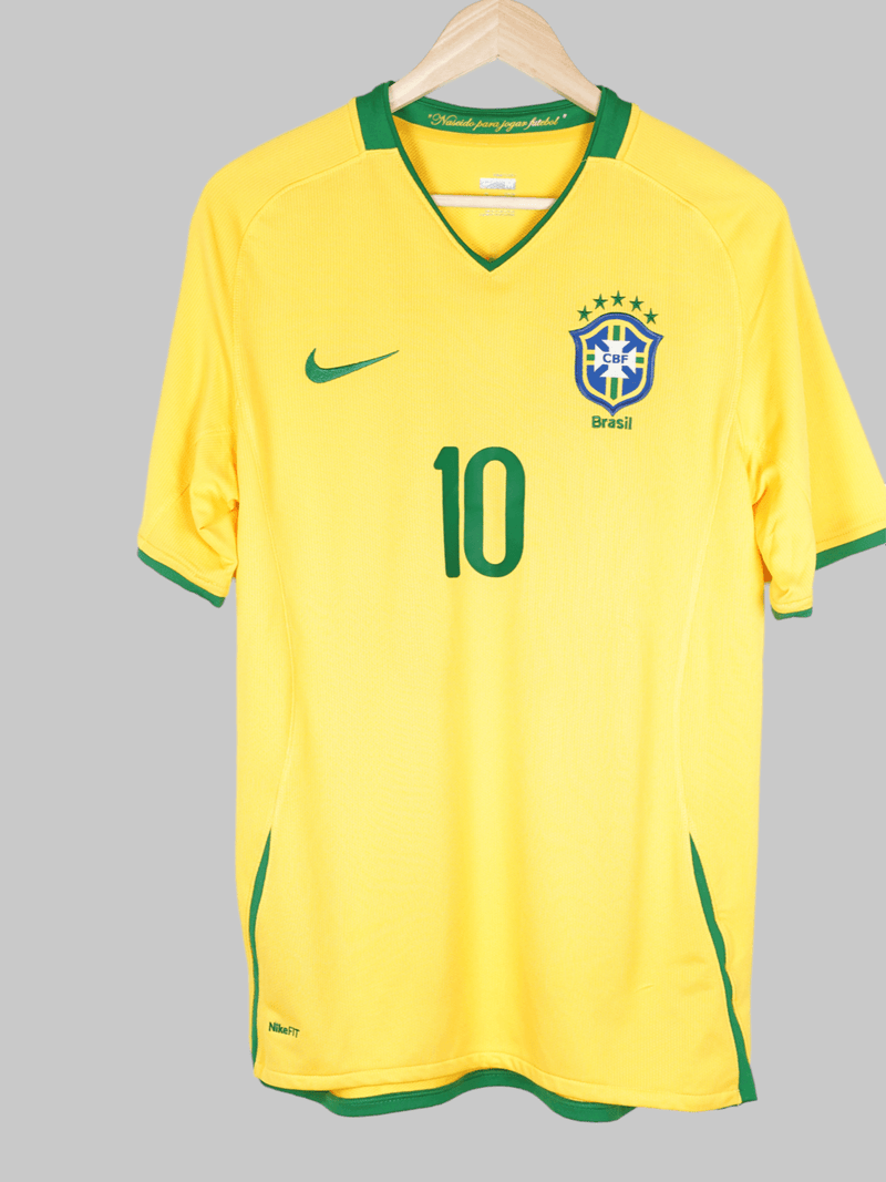 2008/10 Brazil Ronaldinho #10 Home Shirt (M)