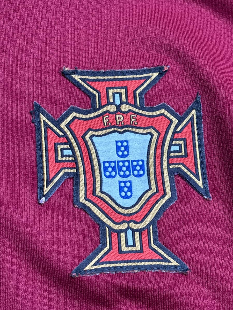 2006/7 Portugal C.Ronaldo #17 Home Shirt (M)