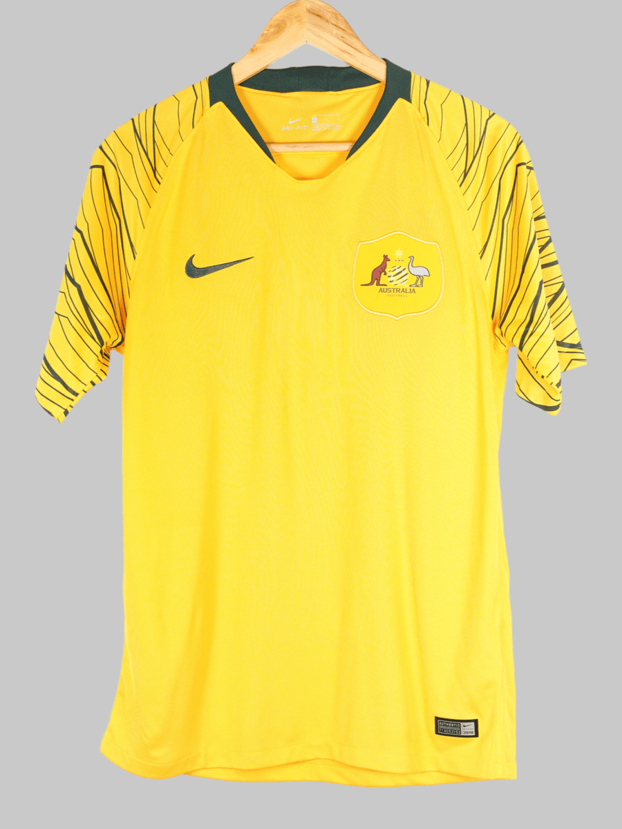 2018/20 Australia Home Shirt (M)