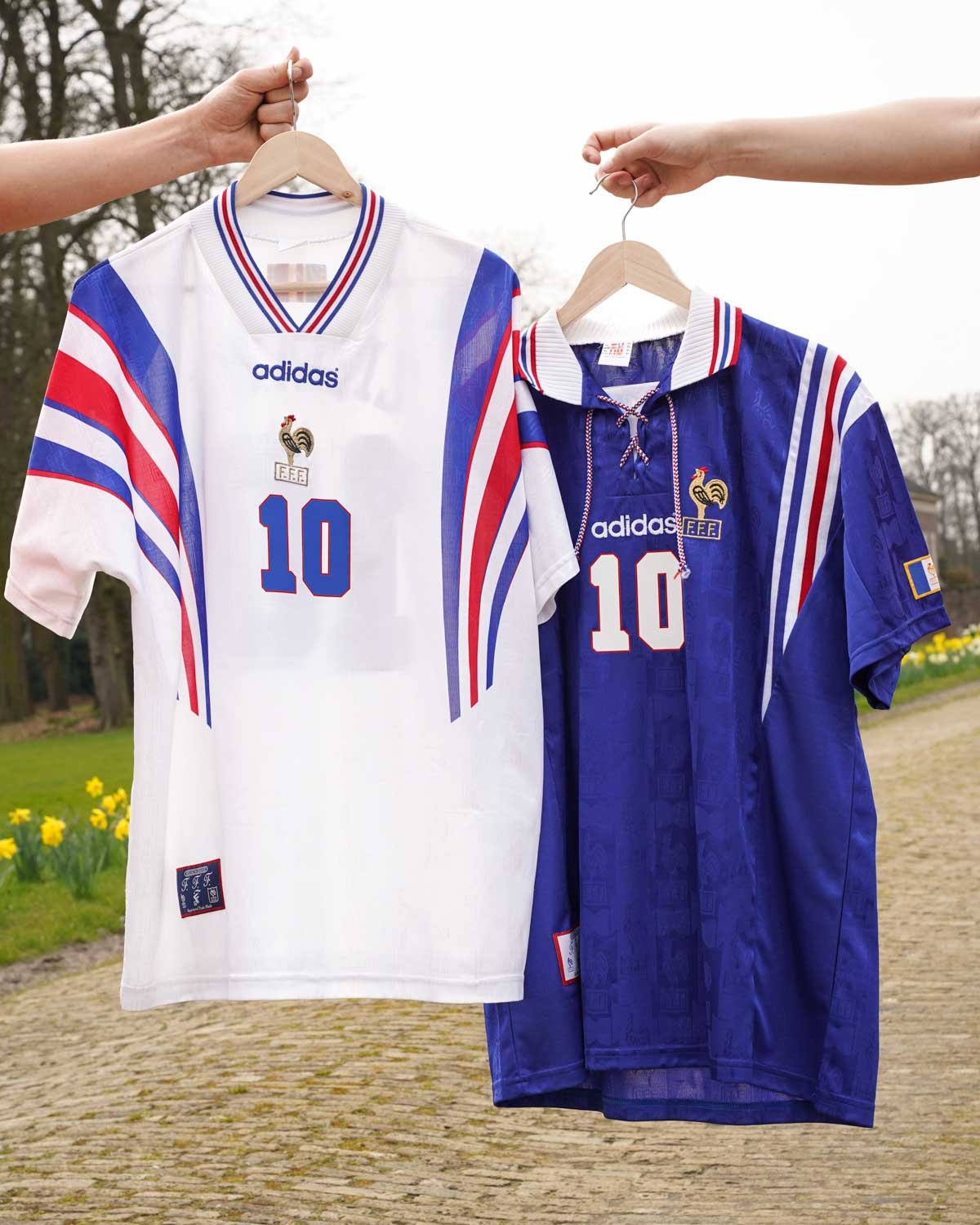 2004/5 FC Barcelona Ronaldinho #10 Third Shirt (S) Nike – First11