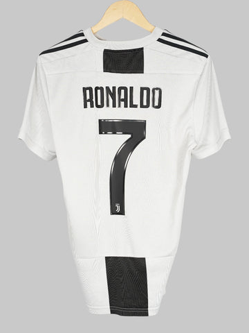 2018/19 Juventus Ronaldo #7 Home Shirt (M)