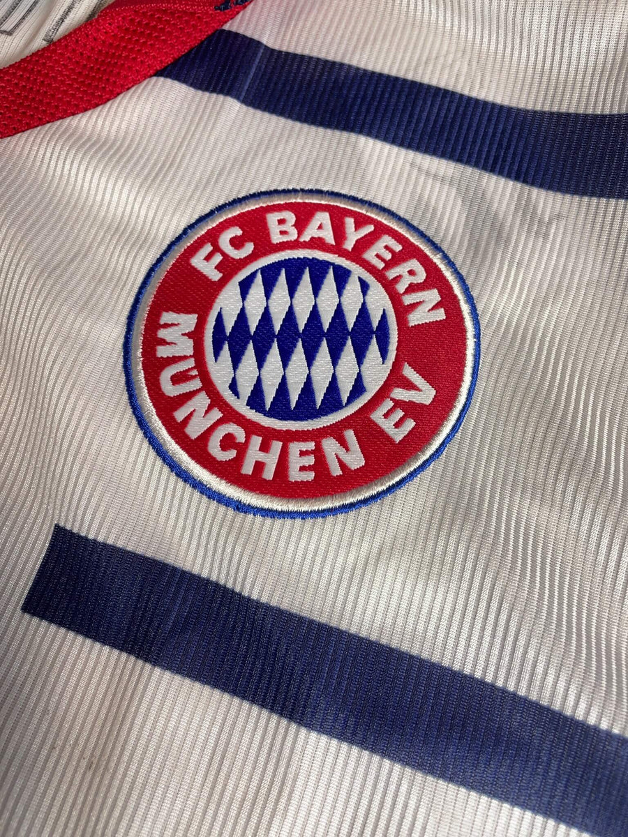 1998-00 Bayern Munich Effenberg #11 Away Shirt (M)