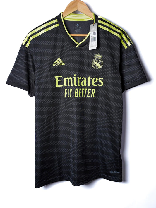 Real Madrid Away Shirt 2022/23 BNWT (M)