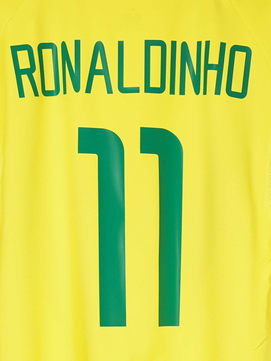 2002/03 Brazil Ronaldinho #11 Home Shirt (L)