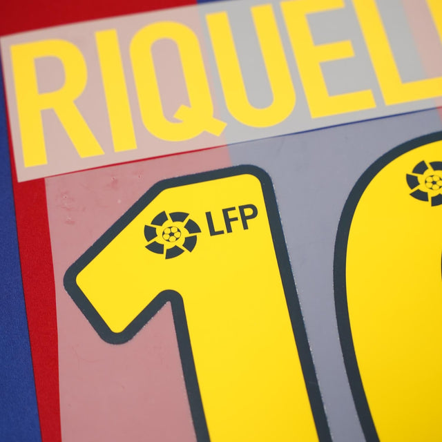 2002/3 FC Barcelona Home Name Set Riquelme 10 (Repro)