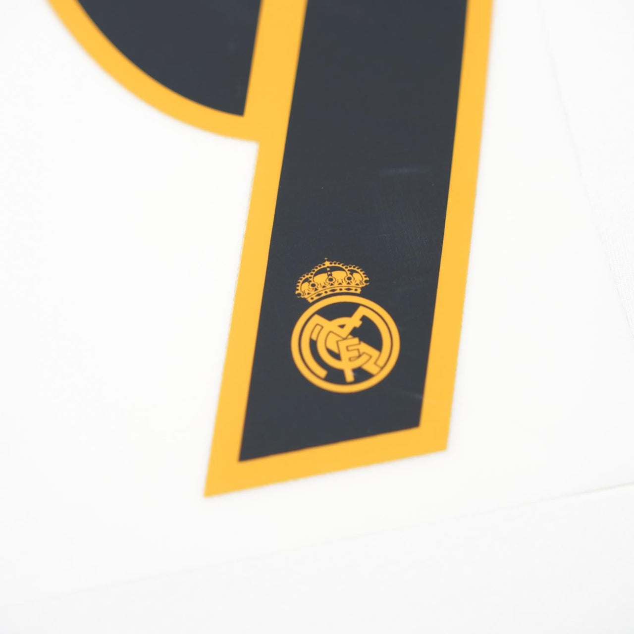 2003 - 2005 Real Madrid Home Name Set Ronaldo 9 (Repro)