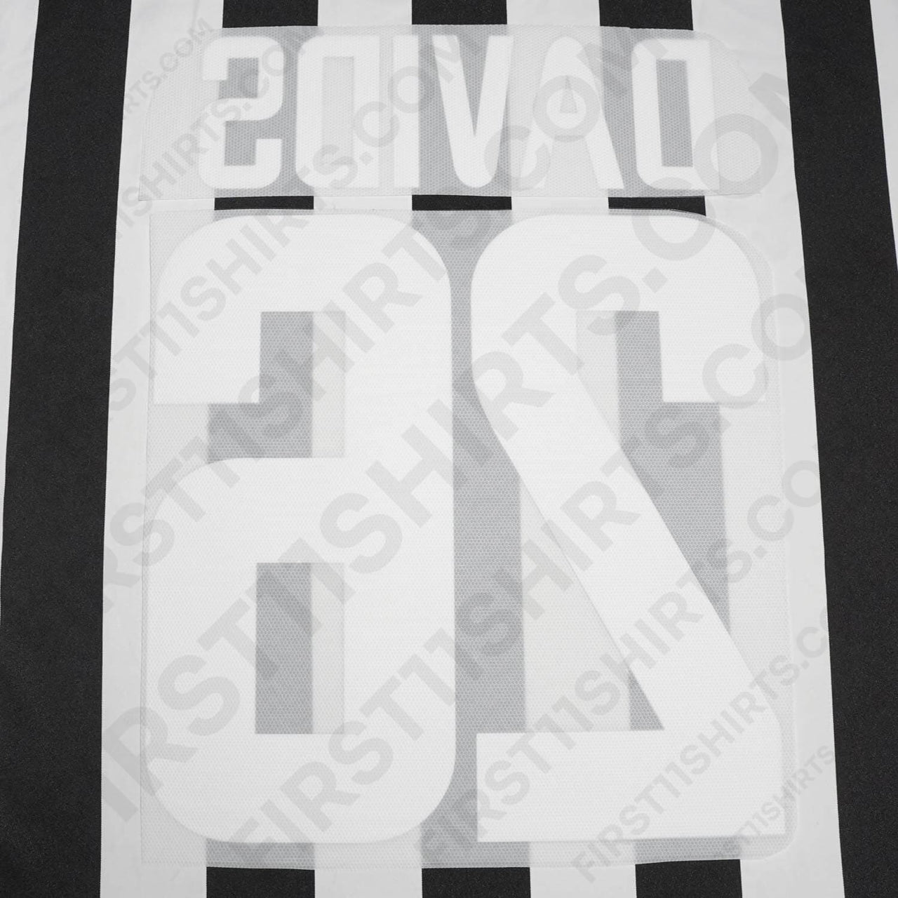 2003/4 Juventus Home Name Set Davids 26 (Repro)