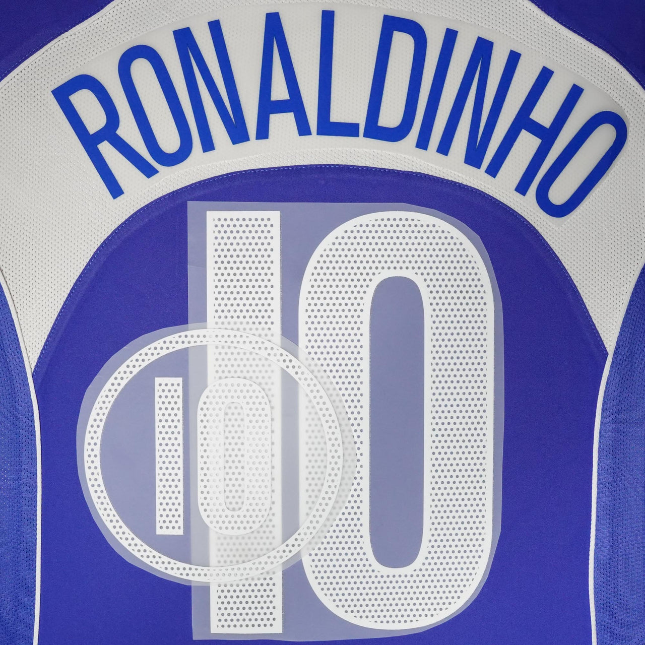 2004 - 2006 Brazil Away Name Set Ronaldinho 10 (Repro)