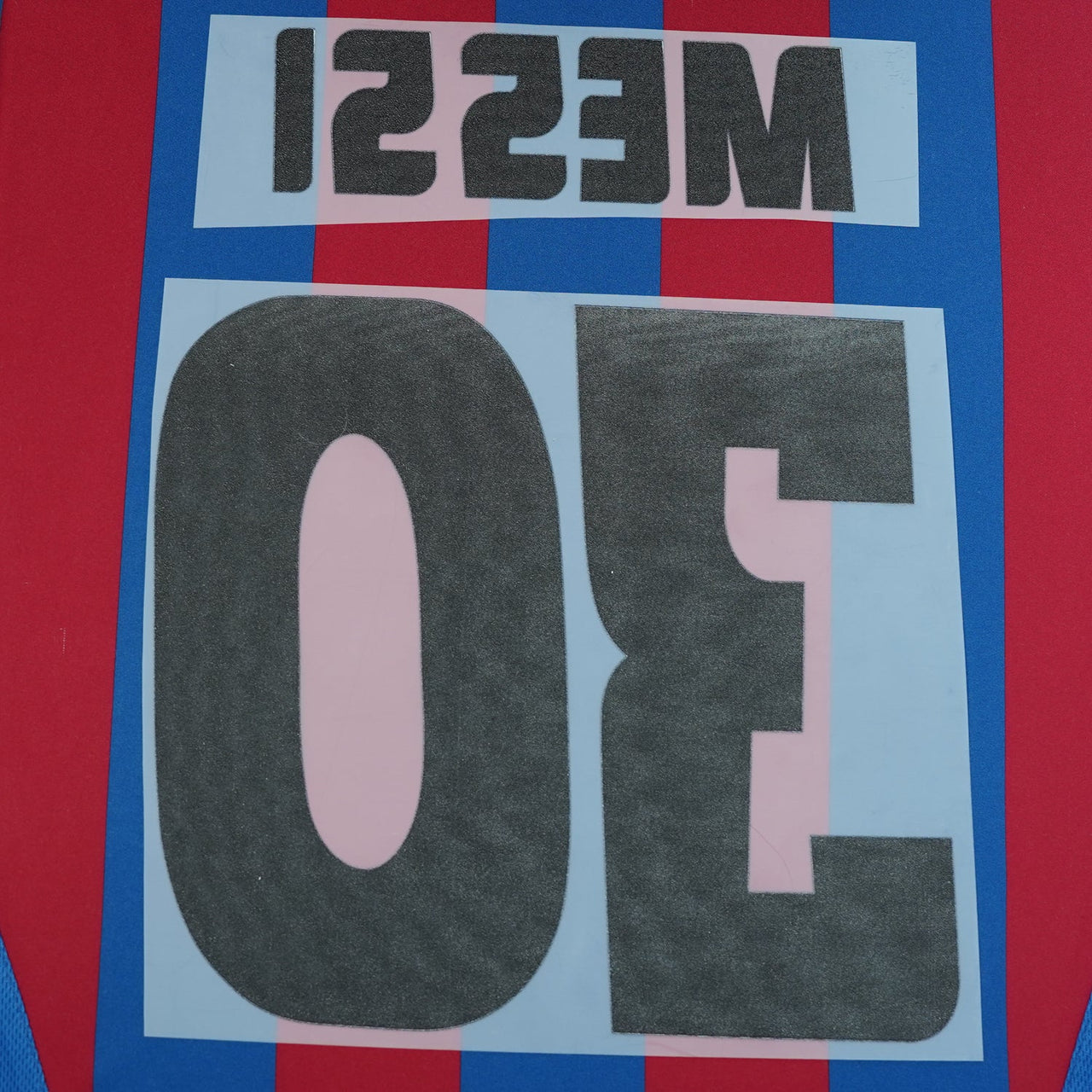 2004 - 2006 FC Barcelona Home/Away Name Set Messi 30 (Repro)