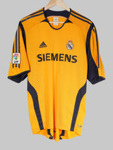 2005/06 Real Madrid Casillas #1 Keeper Shirt (M)