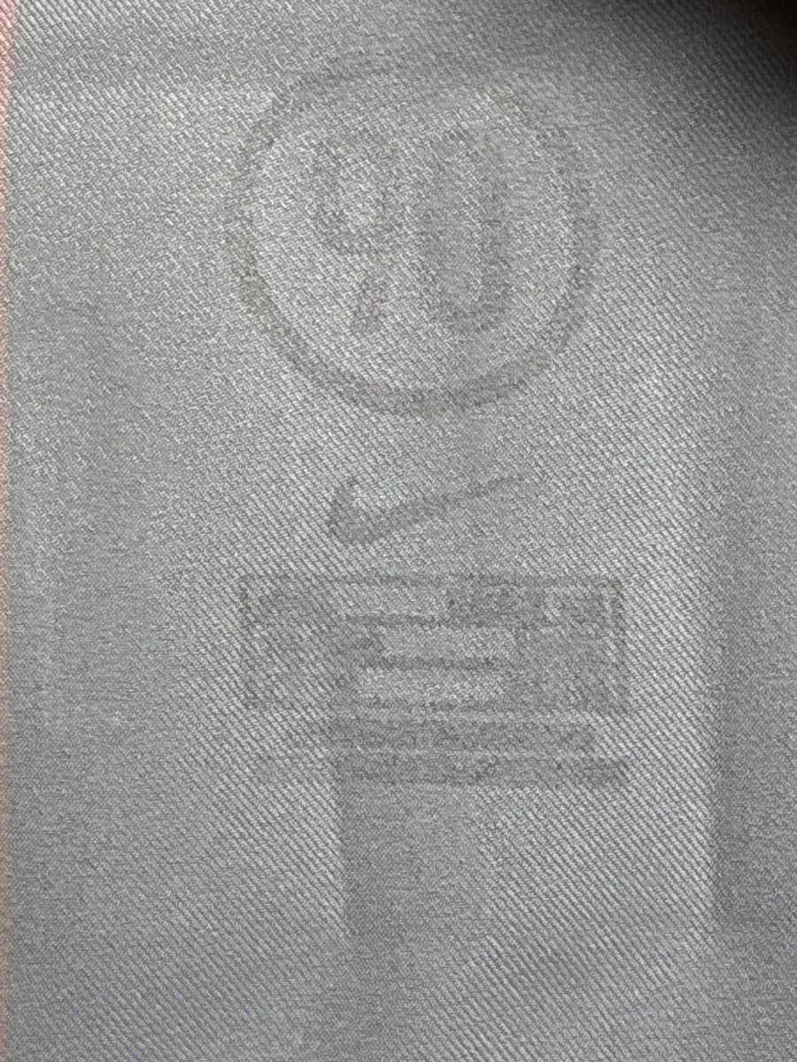 2005/6 Barcelona Ronaldinho #10 Home Shirt (L)
