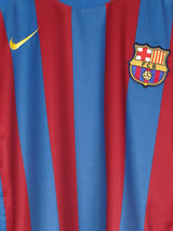 2005/6 Barcelona Ronaldinho #10 Home Shirt (M)