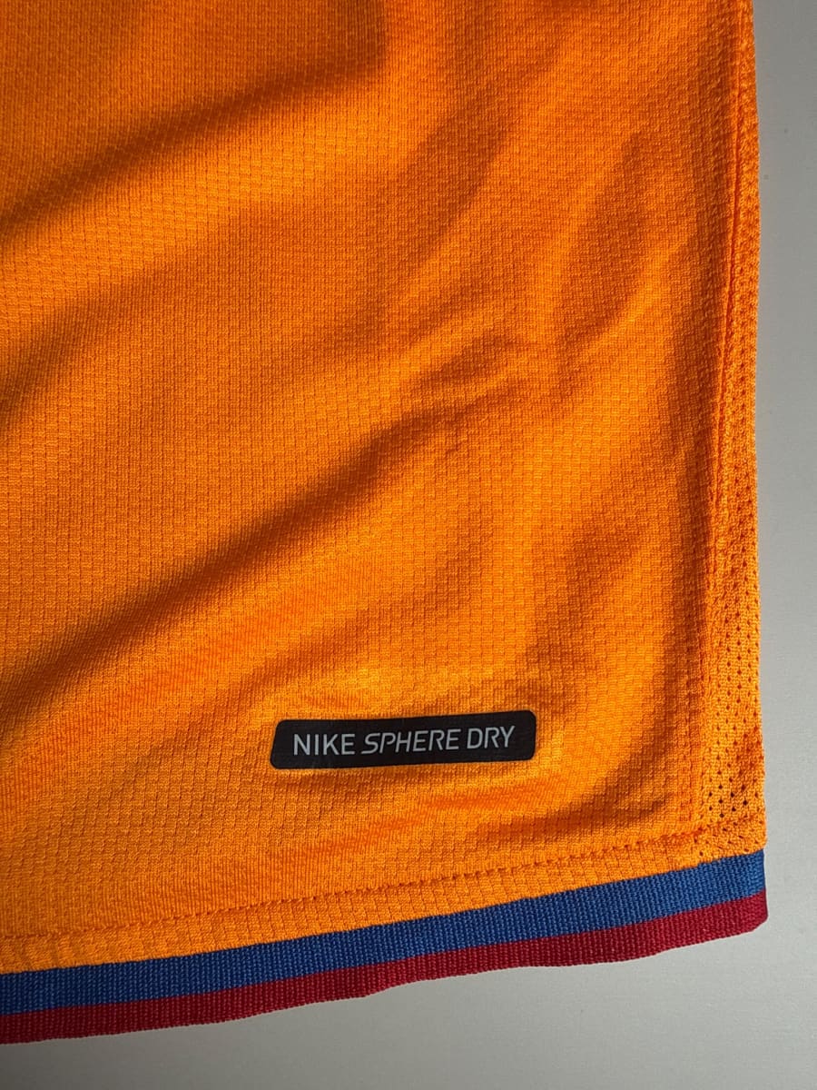 2006/07 Barcelona Ronaldinho #10 Away Shirt (XL)