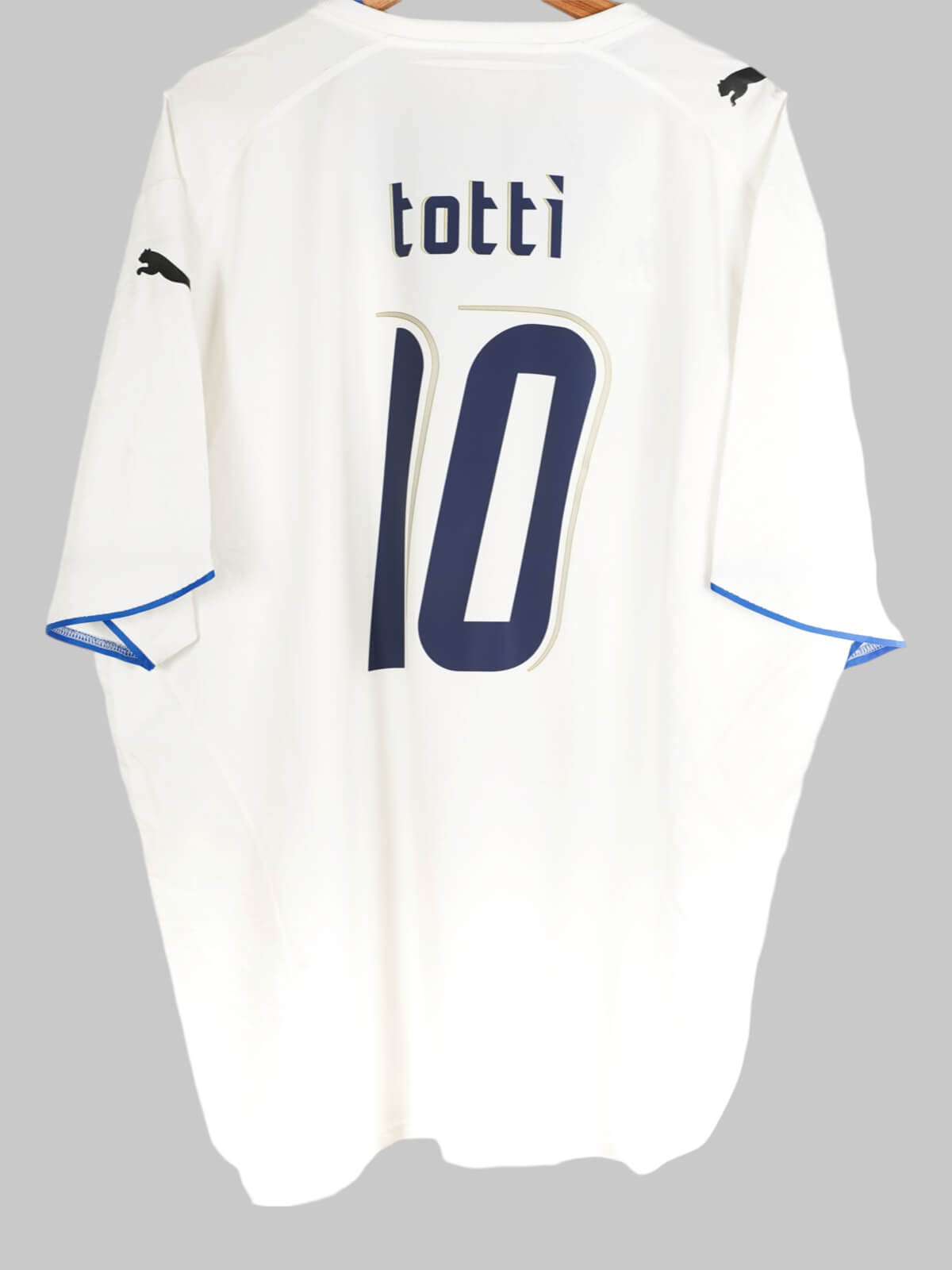 2010/12 Italy Di Natale #10 Away Shirt (L) Puma | First11