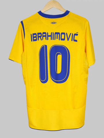 2006/7 Sweden Ibrahimovic 10 Home Shirt (L) Umbro
