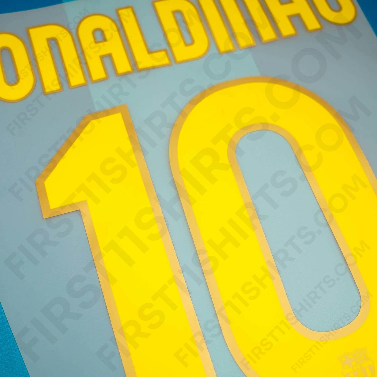2007/8 FC Barcelona Home/Away Name Set Ronaldinho 10 V2 (Repro)