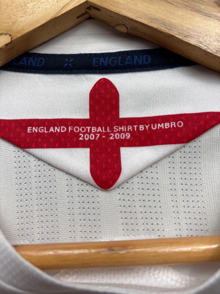 2007/9 England Gerrard #4 Home Shirt (L)