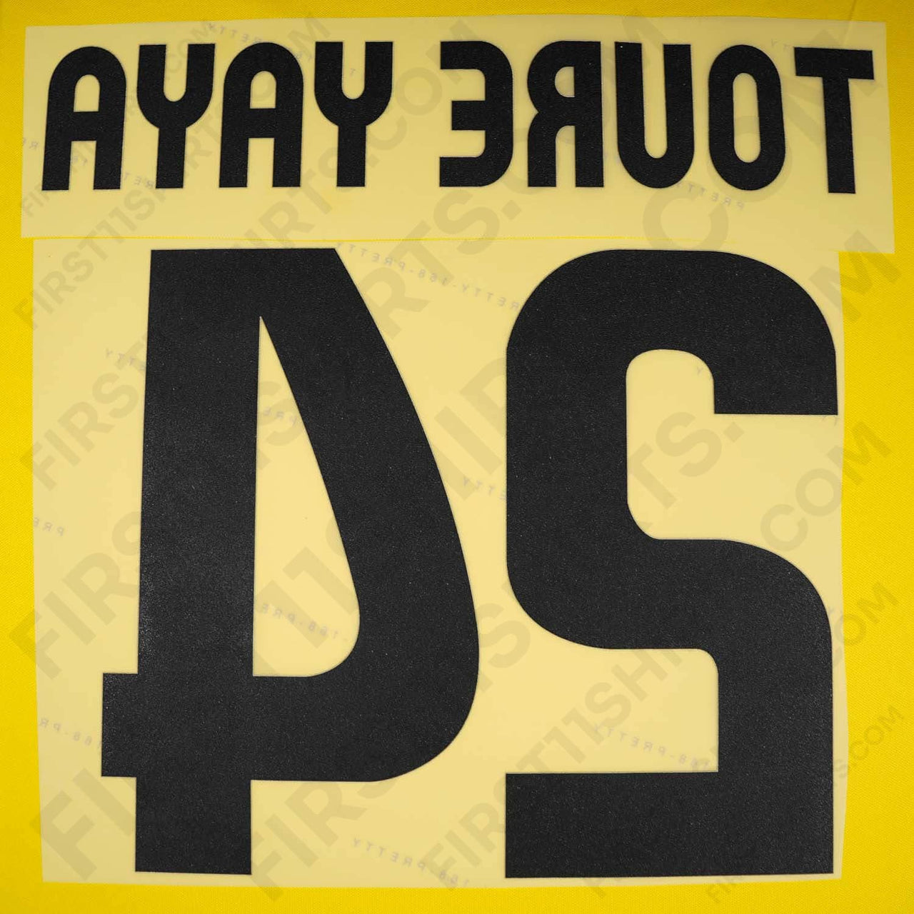 2008 - 2010 FC Barcelona Home/Away Name Set Yaya Toure 24 (Repro)