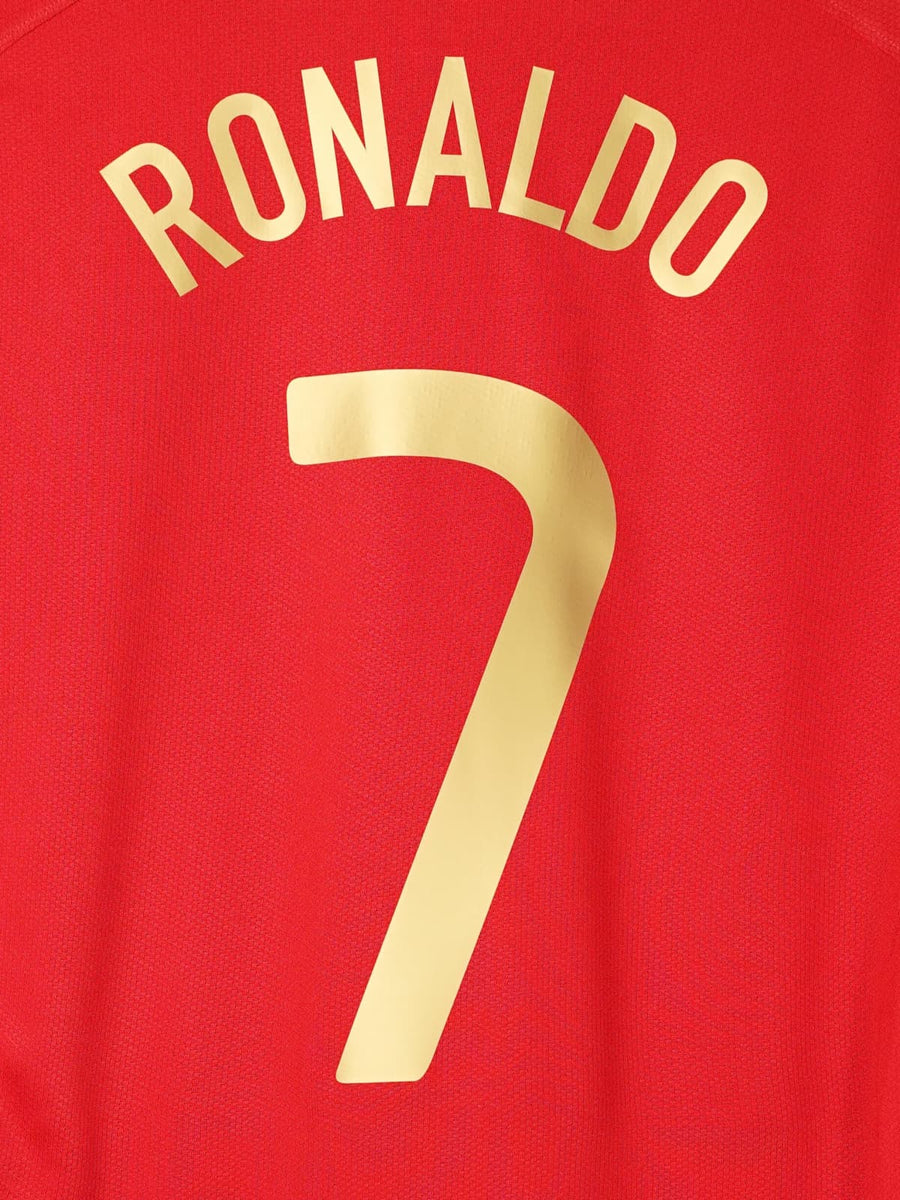 2008/09 Portugal Ronaldo #7 Home Shirt (M)