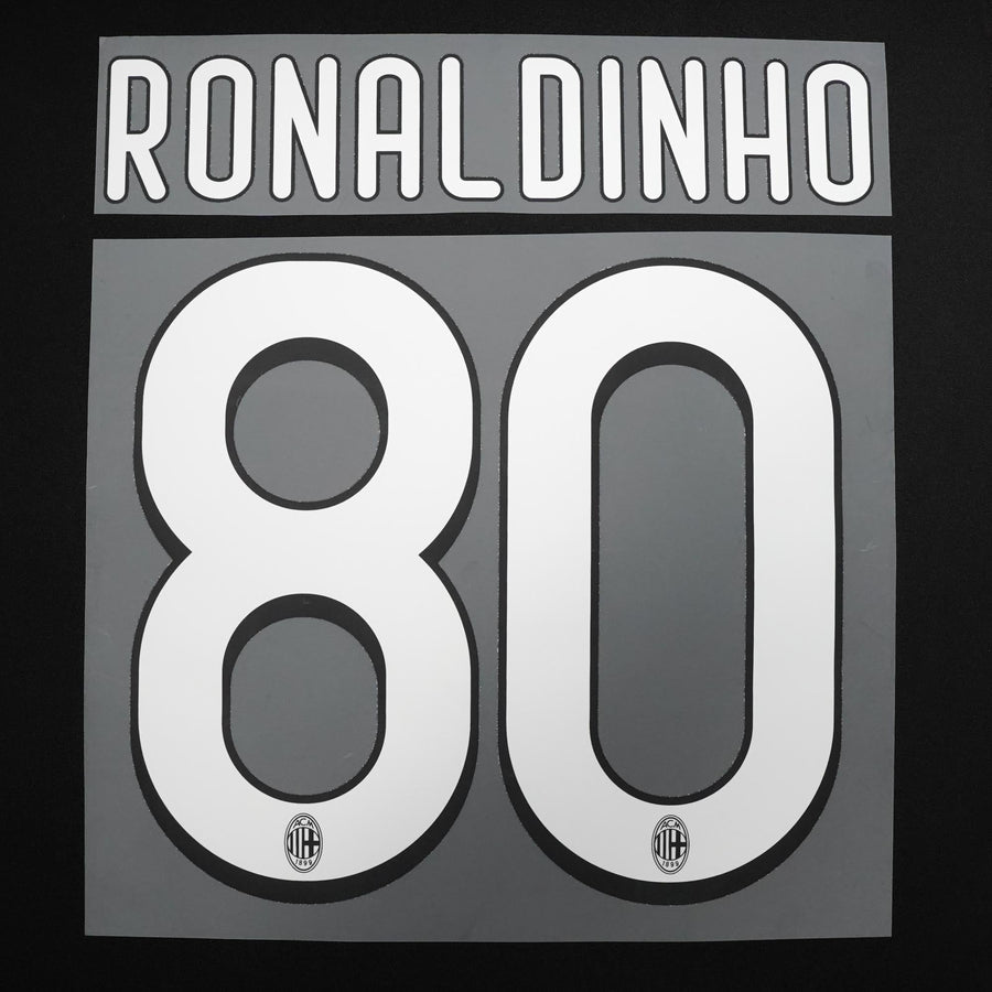 2009 - 10 AC Milan Home/Third Name Set Ronaldinho 80 (Repro)