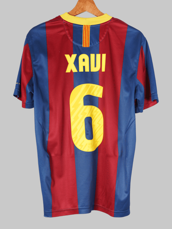 2010/11 Barcelona Xavi #6 Home Shirt (M)