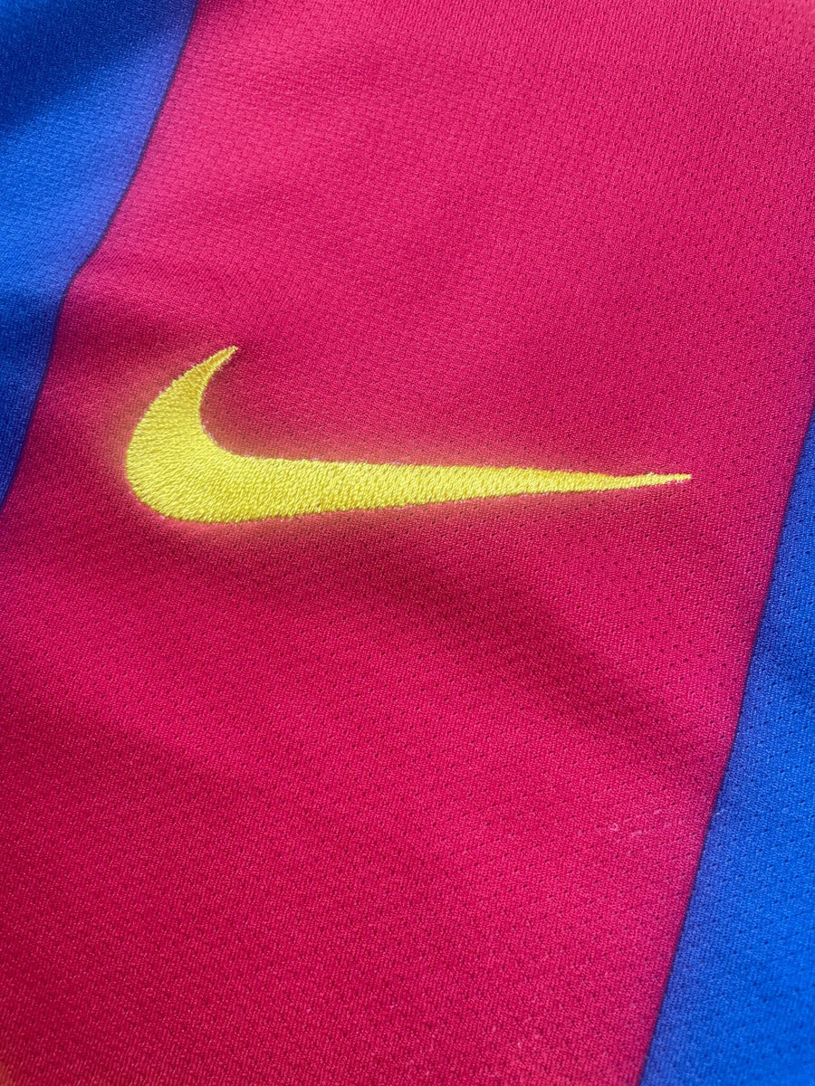 2010/11 Barcelona Xavi #6 Home Shirt (XL)