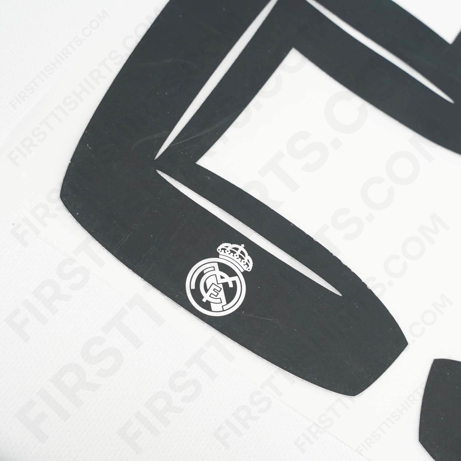2010/11 Real Madrid Home Name Set Ozil 23 (Repro)