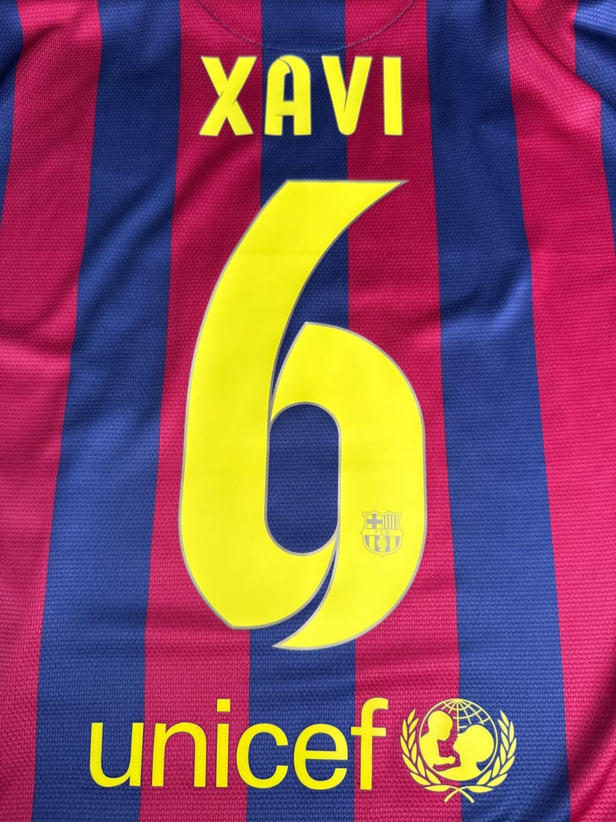 2013/14 Barcelona Xavi #6 Home Shirt (L)