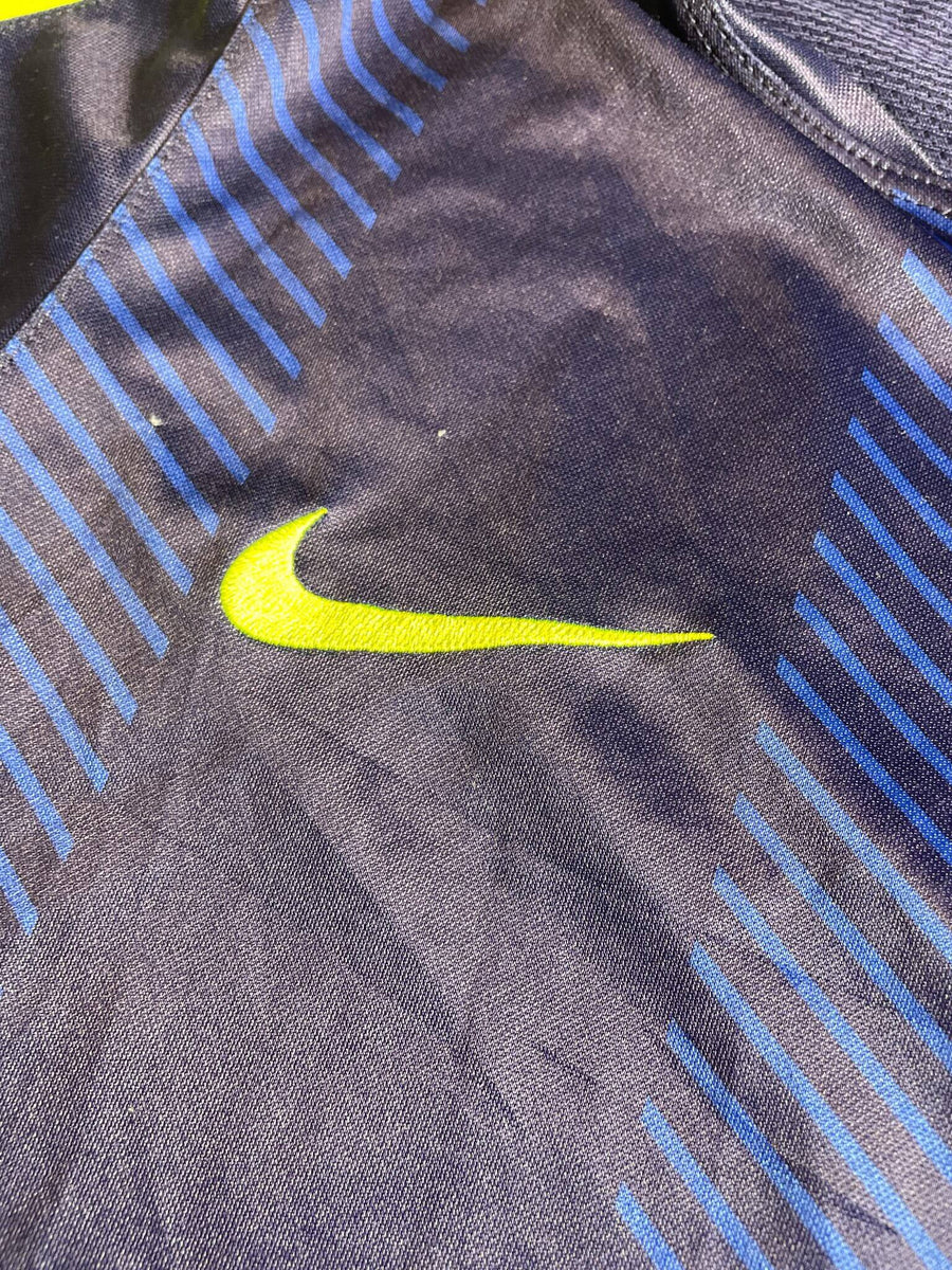 2014/15 Barcelona Training Shirt (M)