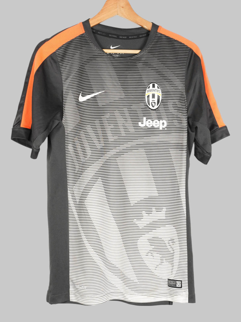 2014/15 Juventus Pre-Match Shirt (S) 