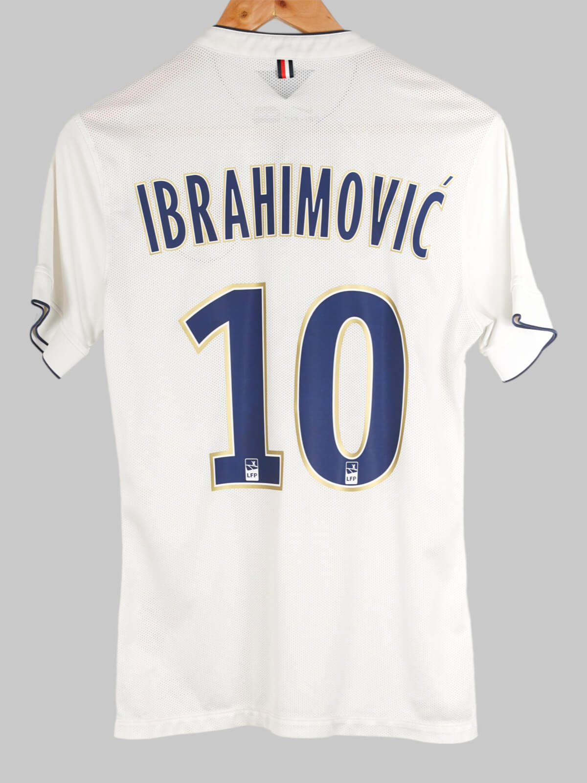 2013/14 PSG Ibrahimović #10 Home Shirt (L) Nike | First11