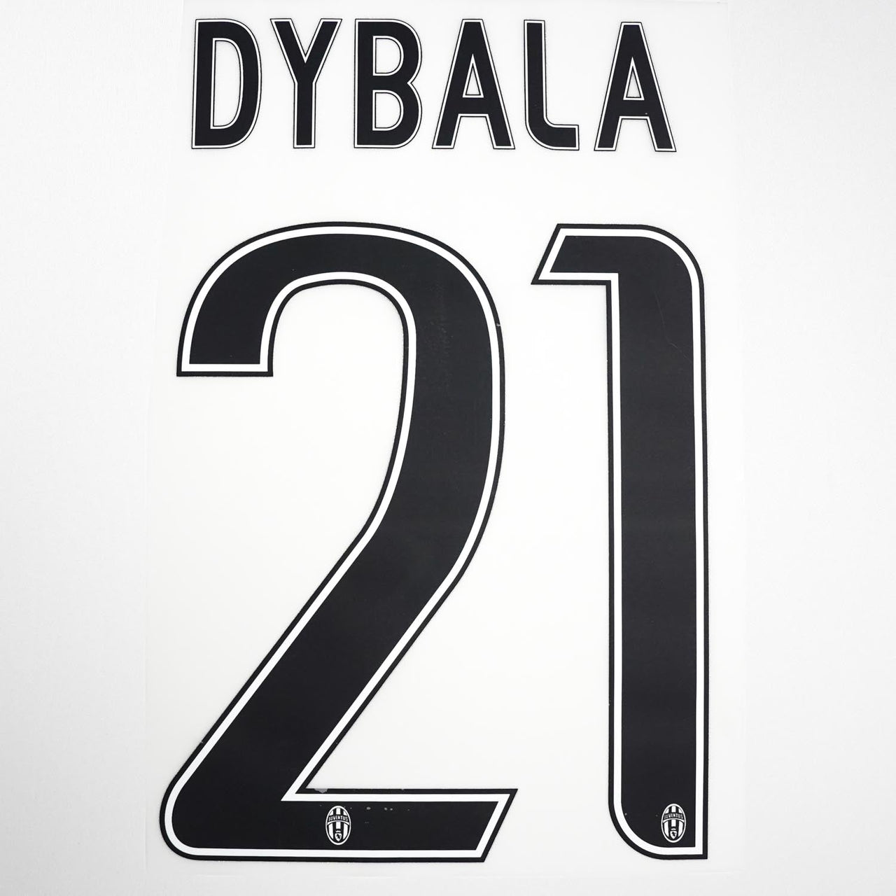 2015 - 17 Juventus Home/Away/Third Name Set Dybala #21 (Repro)