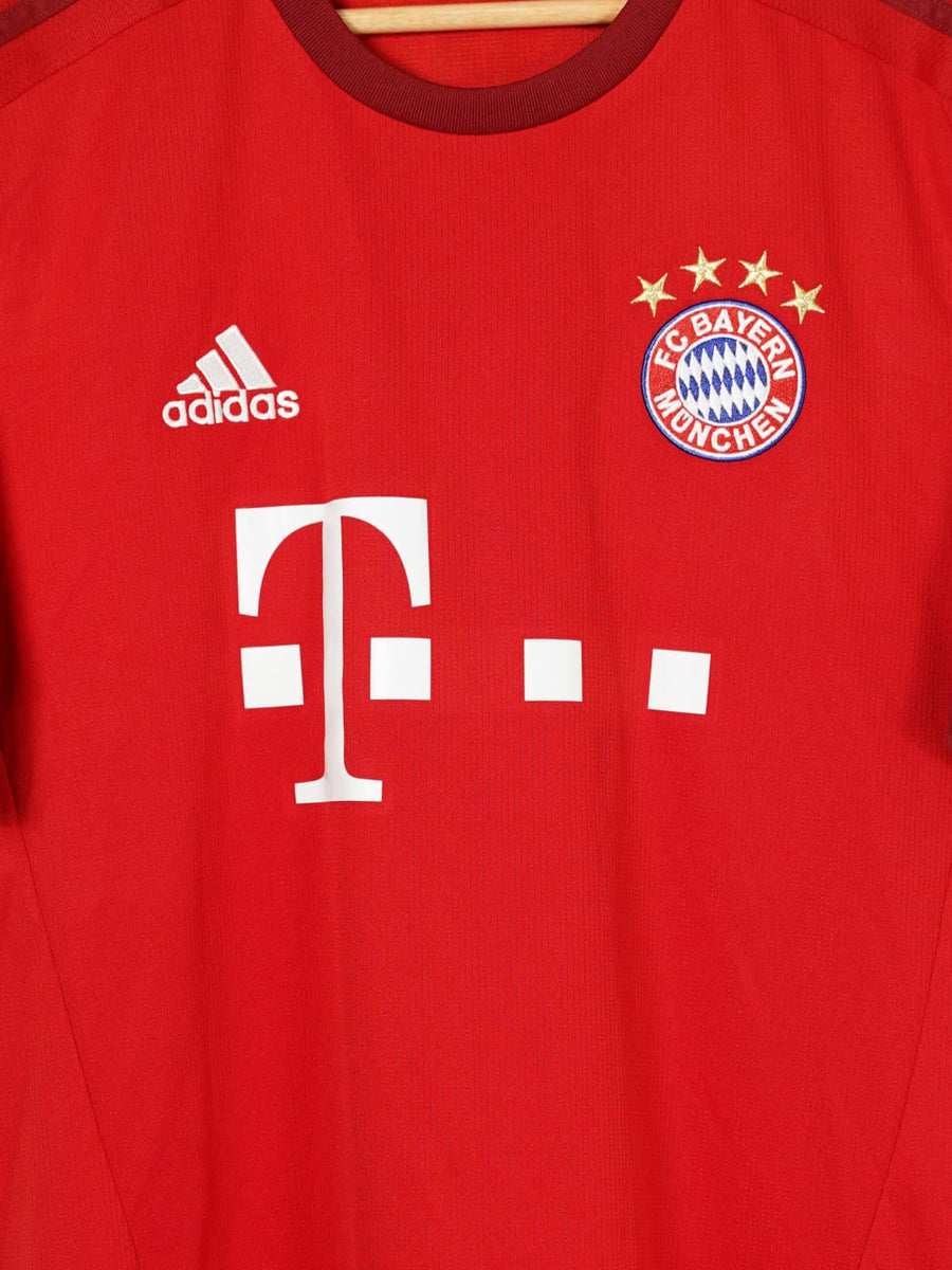 Bayern Munich Home Shirt 2015/16 Lewandowski 9 (L)