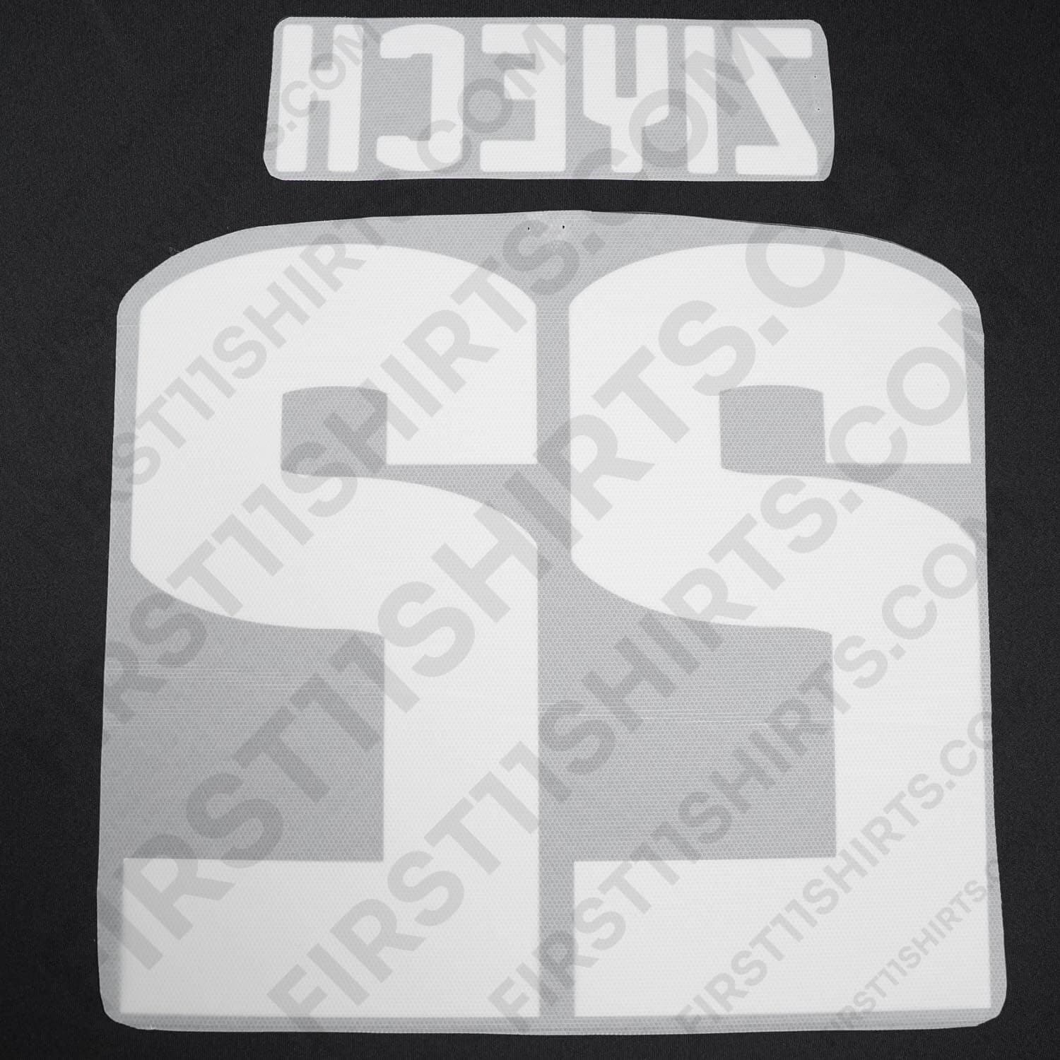 2016/17 Ajax Away Name Set Ziyech 22 (Repro)