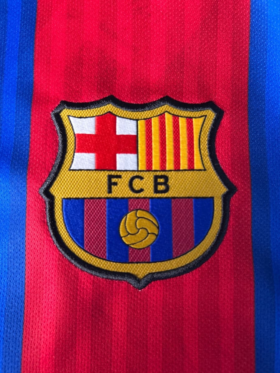 2016/17 Barcelona Neymar Jr #11 Home Shirt (L)