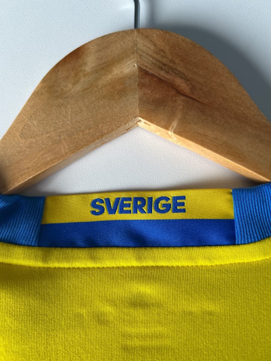 2016/17 Sweden Ibrahimovic #10 Home Shirt (M)