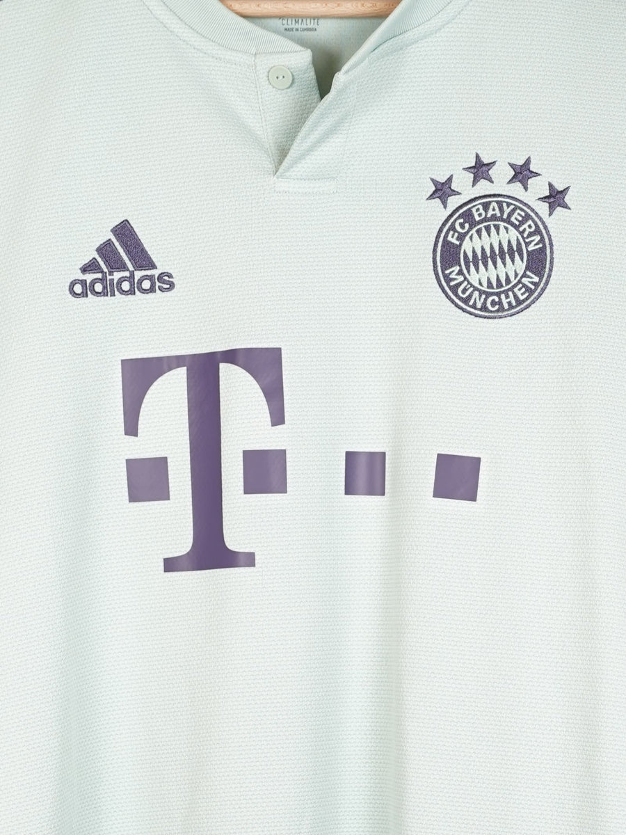 2018/19 Bayern Munich James #11 Away Shirt (M)