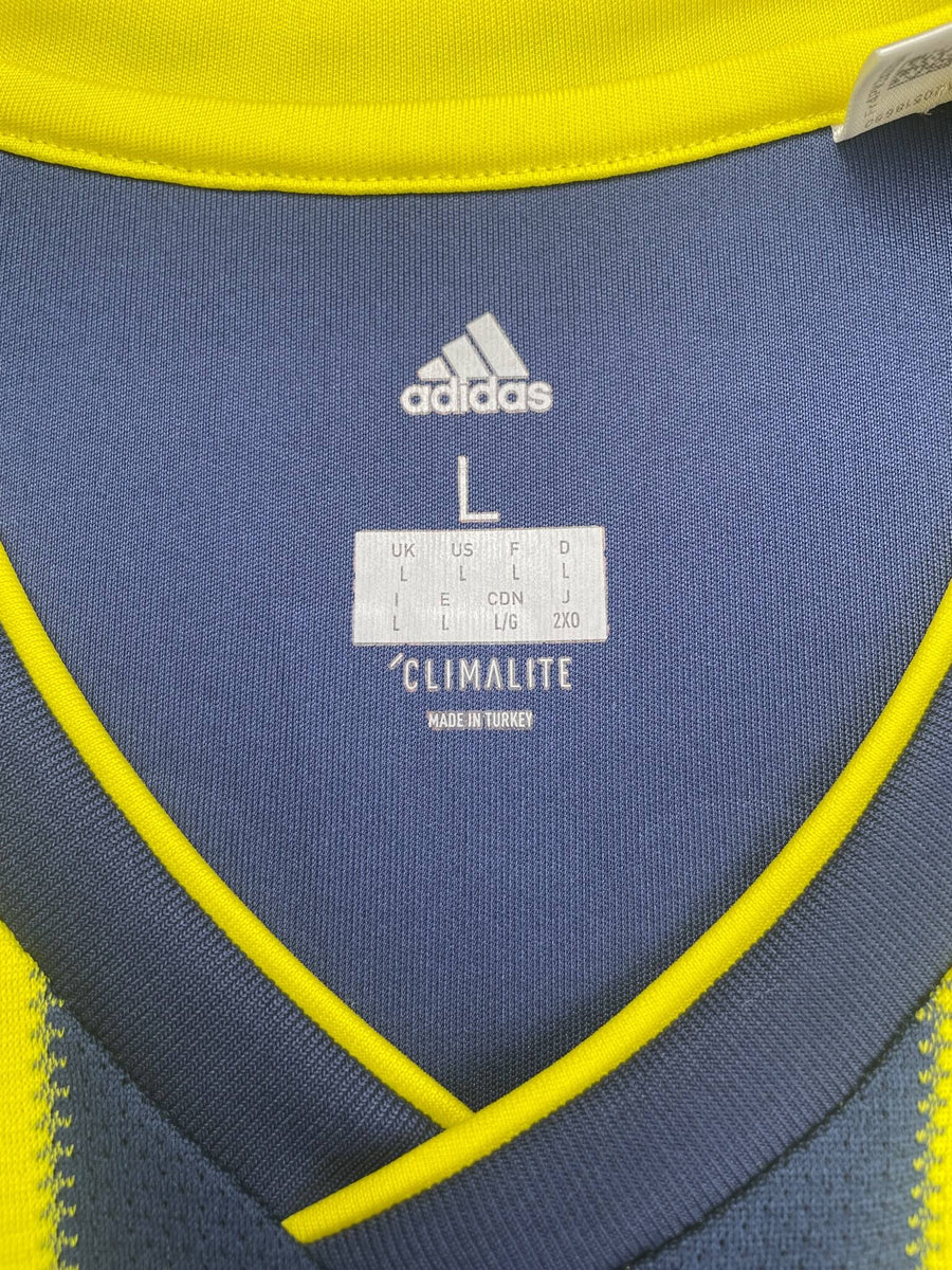 2018/19 Fenerbahce Soldado #9 Home Shirt (L)