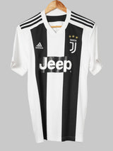 2018/19 Juventus Ronaldo #7 Home Shirt (M)